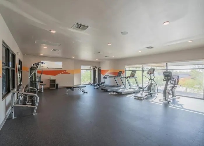 Posh 2bd - Gym, Pool, Parking, W-d - Sleeps 8 Apartamento Tempe