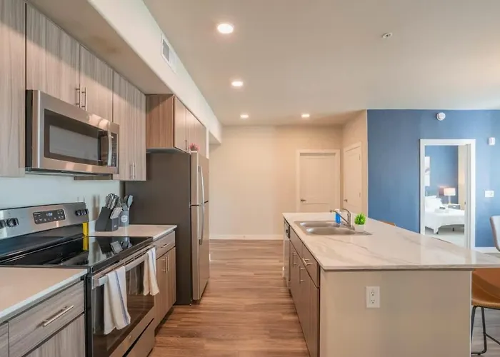 Apartamento Posh 2bd - Gym, Pool, Parking, W-d - Sleeps 8 Tempe