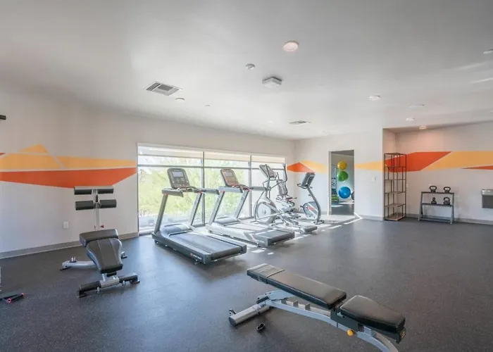 Posh 2bd - Gym, Pool, Parking, W-d - Sleeps 8 Apartamento *