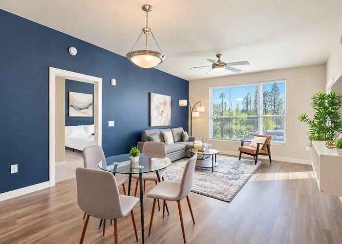 Posh 2bd - Gym, Pool, Parking, W-d - Sleeps 8 Apartamento *